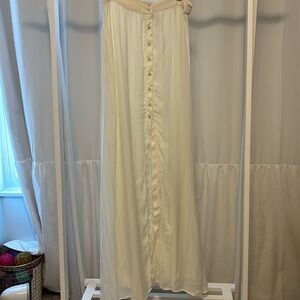 White maxi length skirt (b2)